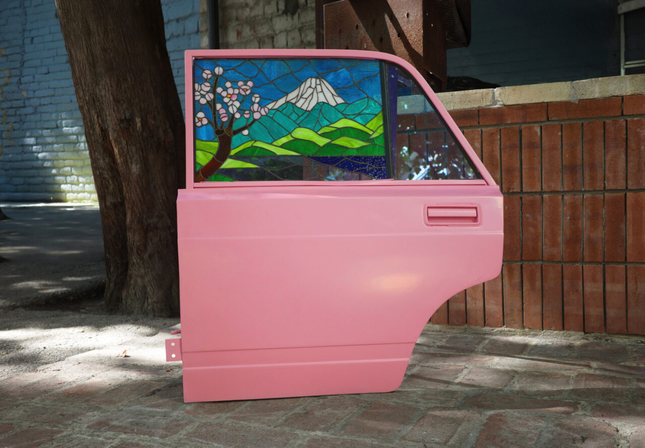 Series “The Knight at the Crossroads” / Bleiverglasung, Autotür, Sprühfarbe, 130 x 150 cm